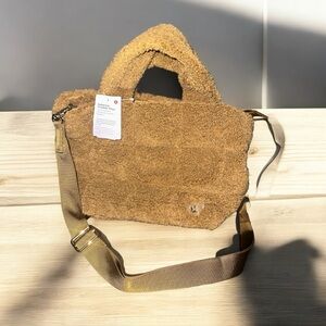 NEW Lulu Lemon Brown/Camel Top Handle And Long Strap Shearling Style Handbag